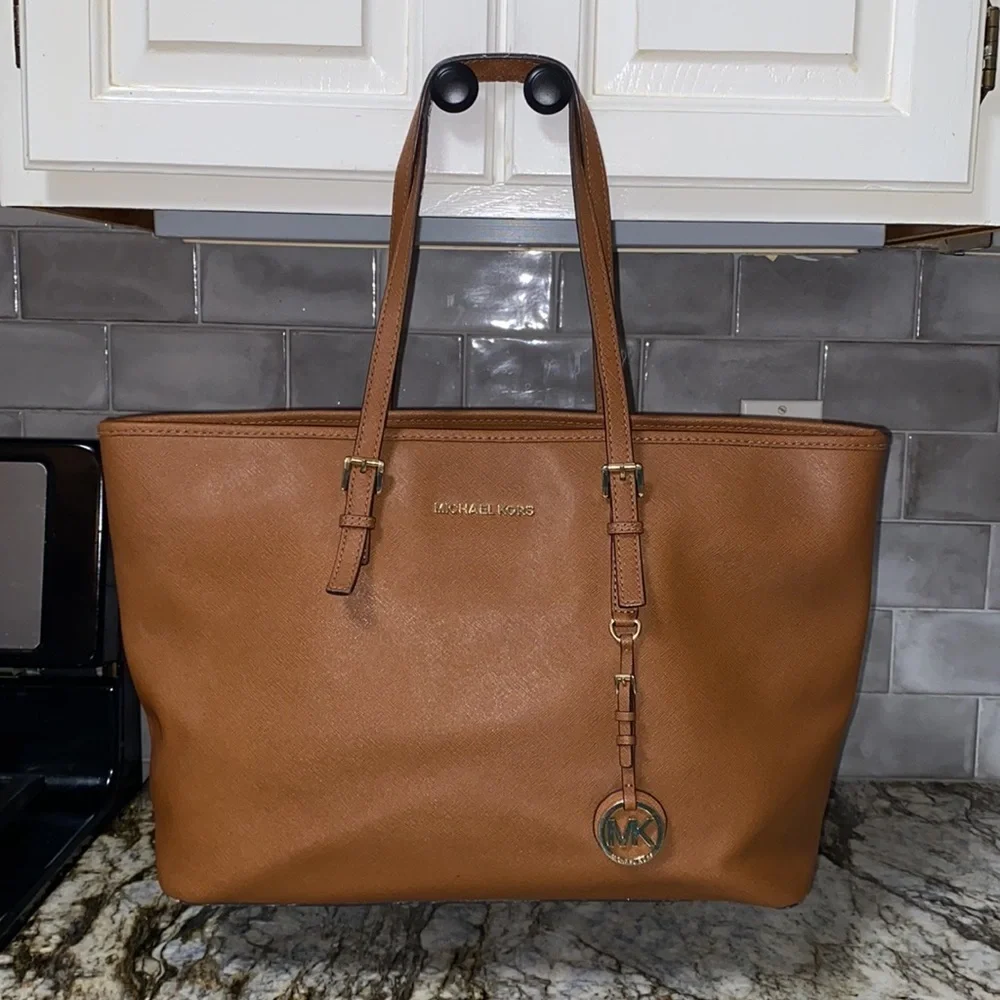 Michael Kors Jet Set Large Tote Bag